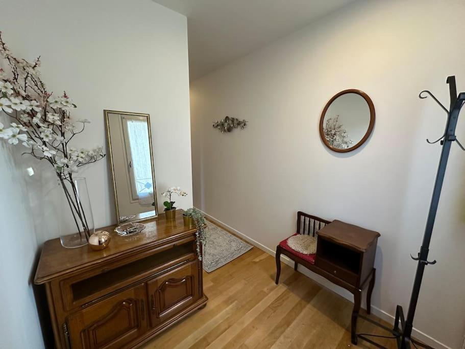 Appartement Spacieux En Centre Ville Vendôme Exterior foto